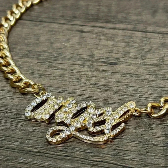 Gold Tone Crystal Studded Angel Pendant Thick Chain Link Necklace - Picture 2 of 2